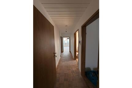 Dachgeschosswohnung - 880,00&nbsp;EUR Kaltmiete, ca.&nbsp; 85,00&nbsp;m&sup2; in Fulda (PLZ: 36041) Fulda-Galerie