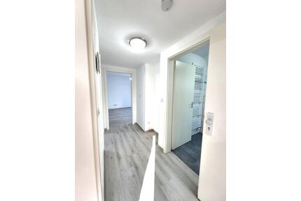 ERSTBEZUG: modernisierte 2,5 ZKB Wohnung, Miete,66121 Saarbrücken