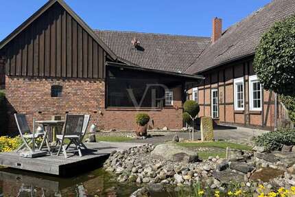 Haus zum Kaufen in Bröckel 330.000,00 € 300 m²