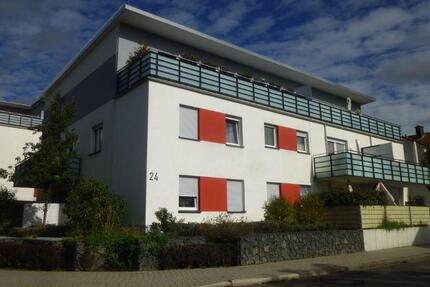 Großzügig geschnittene 3-Zimmer-Wohnung mit Dachterrasse zu vermieten! - Frankfurt am Main Eschersheim