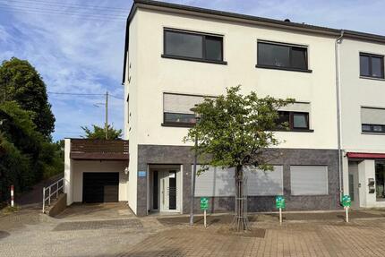 Helle 3 ZKB Wohnung in zentraler Lage von Rehlingen - Siersburg - Rehlingen-Siersburg