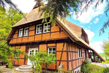 Haus zum Kaufen in Liessow 825.000,00 € 285 m²