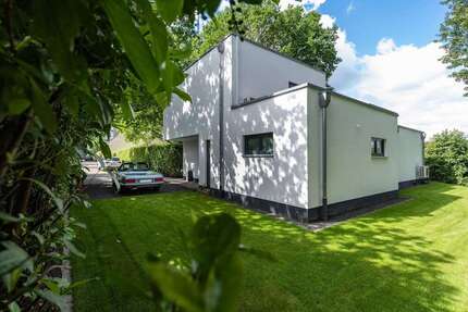 Haus zum Mieten in Frankfurt am Main 4.600,00 € 137 m²
