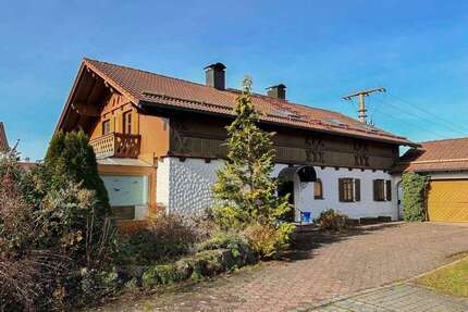 Haus zum Kaufen in Peiting 890.000,00 € 241.63 m²