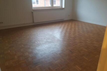 2 Zimmer Wohnung mit Balkon - 600,00&nbsp;EUR Kaltmiete, ca.&nbsp; 50,00&nbsp;m&sup2; in Kiel (PLZ: 24116) Schreventeich