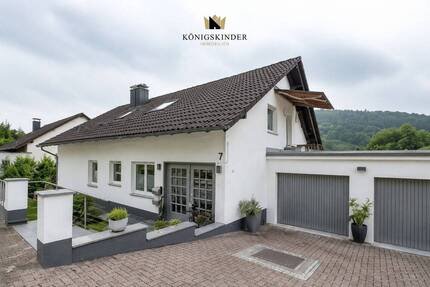 Wohnen im Schwarzwald - Gepflegtes Dreifamilienhaus in Nordrach