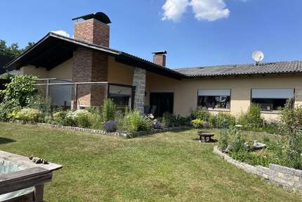 Haus zum Kaufen in Irchenrieth 350.000,00 € 138 m²