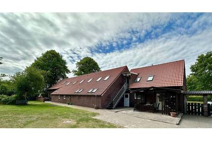Ferienanwesen mit zwei Badeseen, Tierhaltung & Ausbaupotenzial - ca. 4,5 ha Naturidylle - Wittmund Ardorf