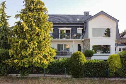 Haus zum Kaufen in Wiesbaden Nordenstadt 2.499.000,00 € 351 m² - Wiesbaden / Nordenstadt