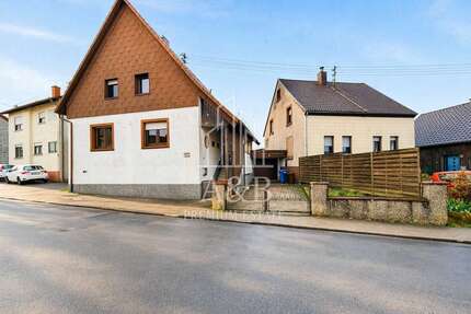 Haus zum Kaufen in Höheinöd 259.000,00 € 193 m²