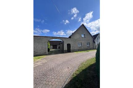 großer Vierseitenhof 04936 Stechau Wohnhaus Nebengelass Ackerland - Schlieben