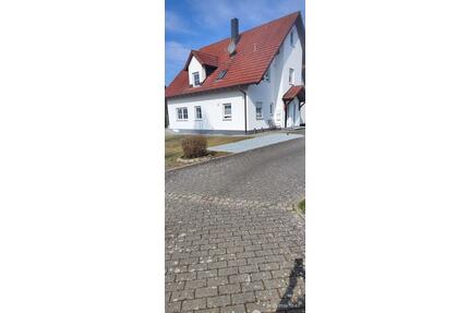 Verkaufe privat ETW Nähe Günzburg, 3ZKB in 2 Fam. Haus, 78qm