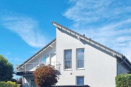 Haus zum Kaufen in Lohmar 830.000,00 € 260 m²