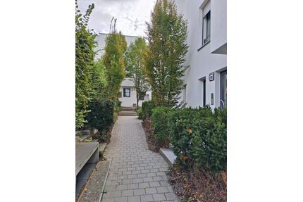 Wohnung für SinglePaar - 960,00&nbsp;EUR Kaltmiete, ca.&nbsp; 64,00&nbsp;m&sup2; in Regensburg (PLZ: 93051) Ganghofersiedlung