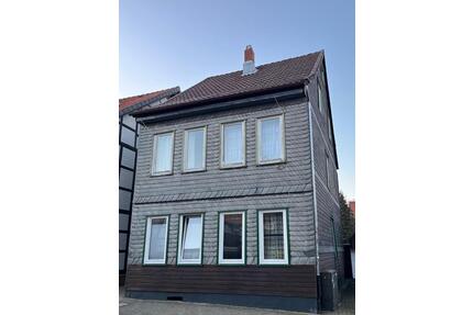 Mehrfamilien-Fachwerkhaus mit Innenhof in der Goslarer Altstadt - Bad Harzburg