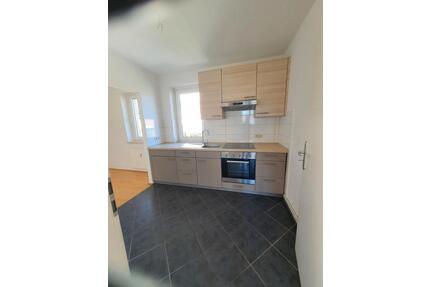 Sparsame, helle, gut ausgestattete 3 Zi.-Whg. m. gr. Dachterrasse - Oldenburg in Holstein