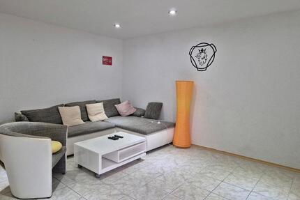 Wohnung verfügbar ab soforrt - 520,00&nbsp;EUR Kaltmiete, ca.&nbsp; 63,00&nbsp;m&sup2; in Sonnefeld (PLZ: 96242)