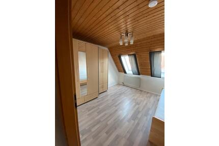 Schöne Einliegerwohnung in Dagersheim - Böblingen