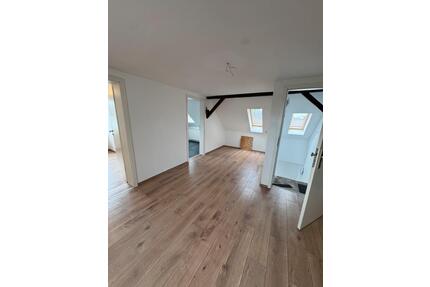 Dachgeschoß Wohnung in SZ-Thiede - Salzgitter Ortschaft Ost