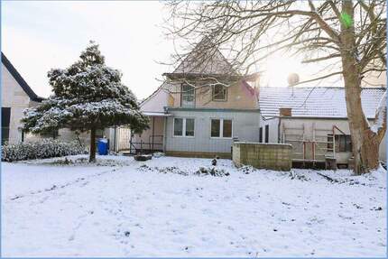 Modernisierungsbedürftiges Ein- bis Zweifamilienhaus auf parkähnlichem Grundstück in Frechen-Bachem