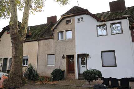 Schönes altes Zechenhaus, sanierungsbedürftig mit Potenzial - Duisburg Hochemmerich
