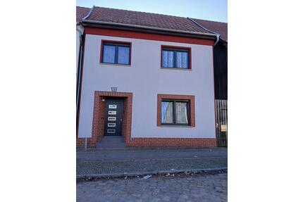 Seehausen Einfamilienhaus mit kurzem Weg zur Schule und Garten - Seehausen (Altmark)