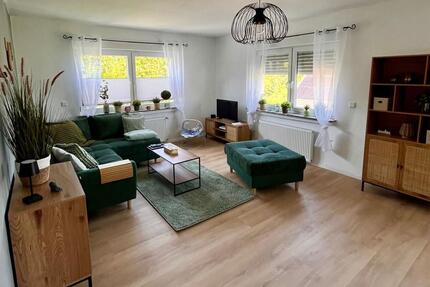 Modernisierte 70m2 , 2 Zimmer Küche ,Bad und Gartenparzelle - Burbach