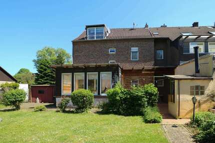 Haus zum Kaufen in Rommerskirchen 240.000,00 € 178 m²