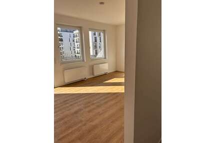 Wohnung zum Mieten in Schönefeld 1.020,00 € 67.99 m²