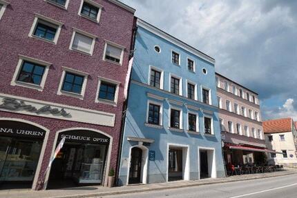 Gemütliche 2-Zimmer Wohnung mit sonniger Dachterrasse - direkt am Stadtplatz - Eggenfelden