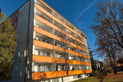 Helle 2-Zimmer-Wohnung mit Balkon in Burghausen