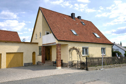 Vermietetes Zweifamilienhaus in Nabburg