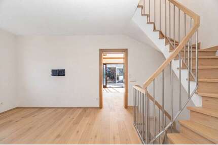 Haus zum Kaufen in München 859.000,00 € 160.78 m²