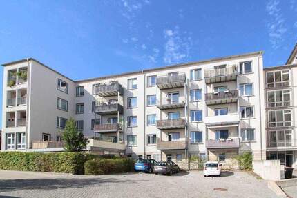 4-Zimmer-Eigentumswohnung inklusive Stellplatz und Balkon mit Blick auf die Elbe - Dresden Radeberger Vorstadt