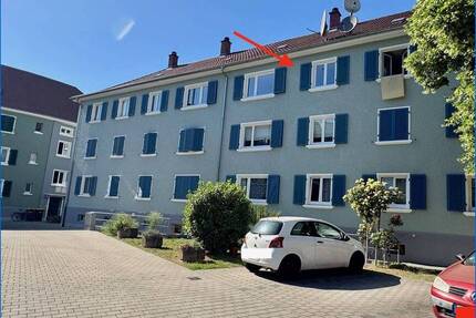 Bezugsfreie und attraktive 2 Zi.- Stadtwohnung im 2.OG mit Garage ! - Singen / Hohentwiel