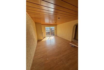 Geräumige 3 Zimmer Wohnung mit Balkon in guter Wohnlage ** Top ** EBK - Altenstadt an der Waldnaab