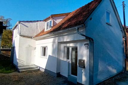Haus zu verkaufen - 129.000,00&nbsp;EUR Kaufpreis, ca.&nbsp; 84,00&nbsp;m&sup2; in Straubing (PLZ: 94315)