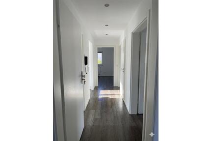 3-Zimmer-Wohnung mit Garten - 1.250,00&nbsp;EUR Kaltmiete, ca.&nbsp; 70,00&nbsp;m&sup2; in Herrenberg (PLZ: 71083)