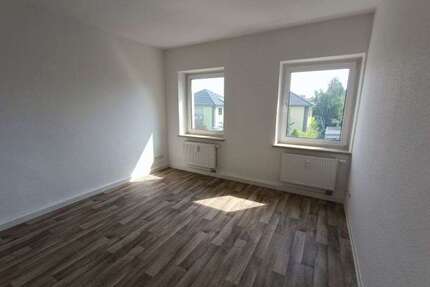 Wohnung zum Mieten in Dessau-Roßlau 370,00 € 50.27 m²