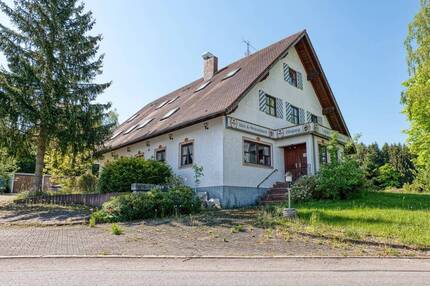 Landgasthof mit separatem Gästehaus *mit tollem Ausblick* Waldrandlage - Fischach