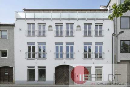Provisionsfrei! Attraktives Wohn- und Geschäftshaus in Altstadtnähe direkt am Regen - Cham