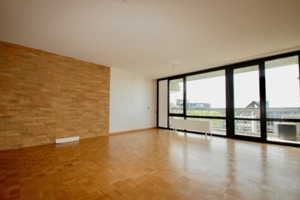 Lichtdurchflutete Vierzimmerwohnung mit zwei Balkonen - Köln Lindenthal