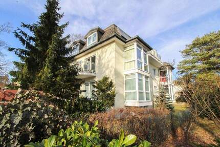 Bezugsfrei: 3-Zimmer-Wohnung in Hermsdorf mit großzügigem Balkon und Blick in den grünen Garten - Berlin