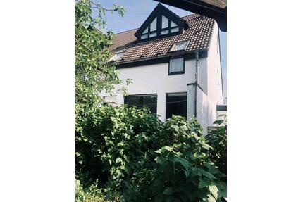 Wohnhaus in Geldern - 319.000,00&nbsp;EUR Kaufpreis, ca.&nbsp; 120,00&nbsp;m&sup2; in Kevelaer (PLZ: 47623)