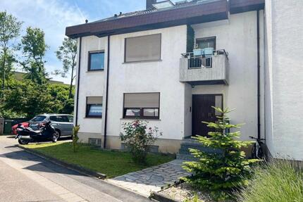 3 Familienhaus - 548.000,00&nbsp;EUR Kaufpreis, ca.&nbsp; 231,00&nbsp;m&sup2; in Bürstadt (PLZ: 68642)