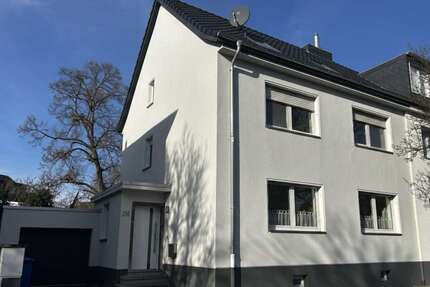 Haus zum Kaufen in Düren 429.000,00 € 160 m²