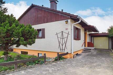 Charmantes Einfamilienhaus mit Wintergarten, Garage und gepflegtem Grundstück in Minden-Bölhorst