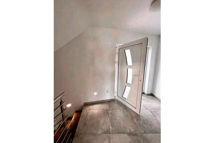 Helle 2-Zimmer-Wohnung mit zusätzlicher Nutzung im Souterrain - Wiesbaden