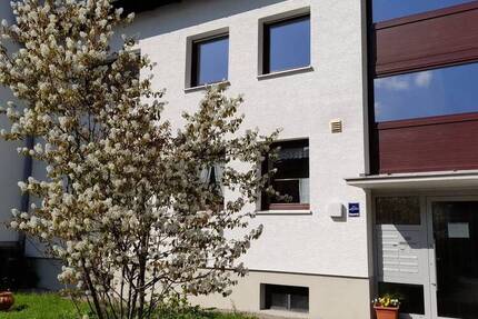 Moderne, gepflegte 3- Zimmerwohnung sofort beziehbar ! - Bad Reichenhall Karlstein