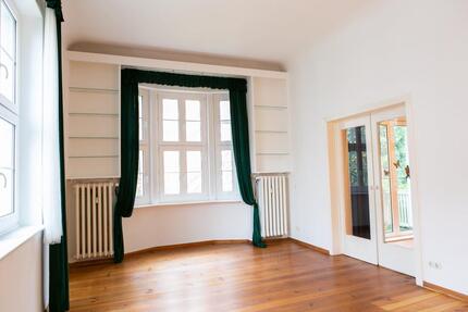 Stilvolle Altbauwohnung mit 4,5 Zimmern und 2 Balkonen - Berlin Charlottenburg-Wilmersdorf